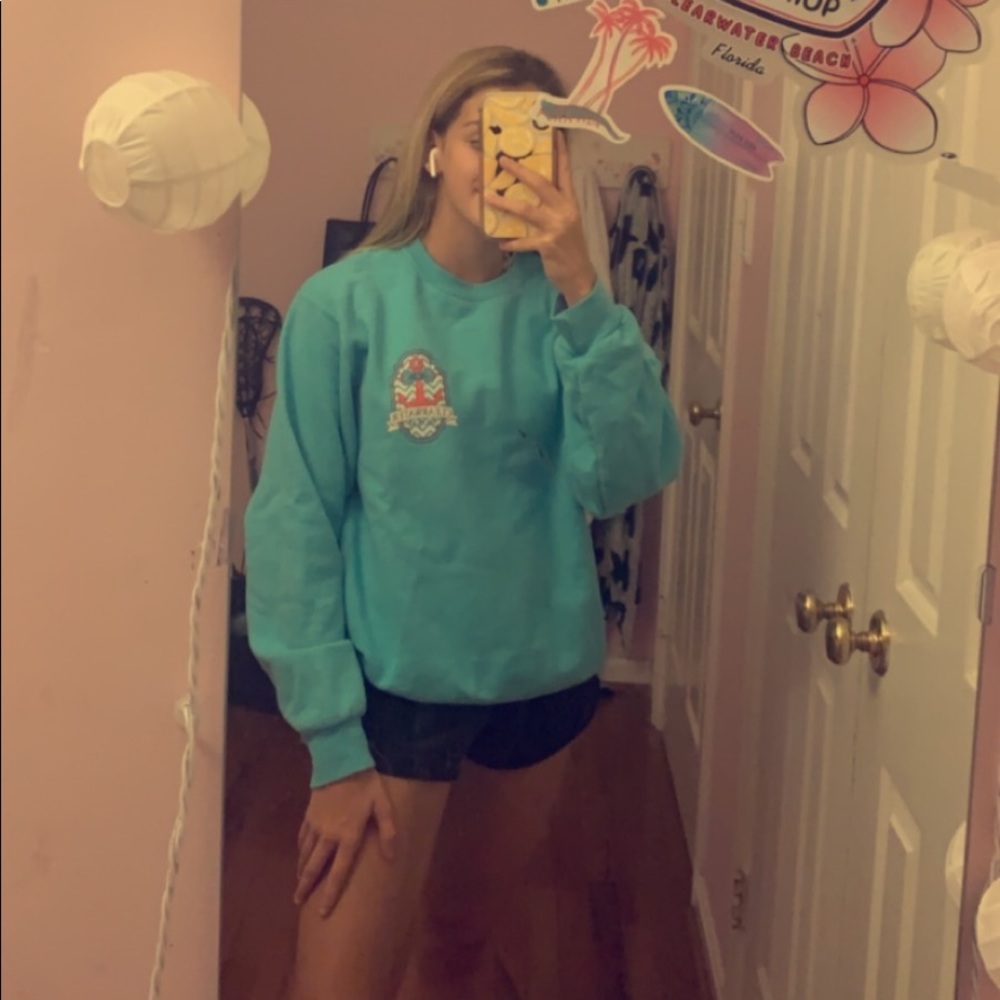 clear water beach sweatshirt/crew neck